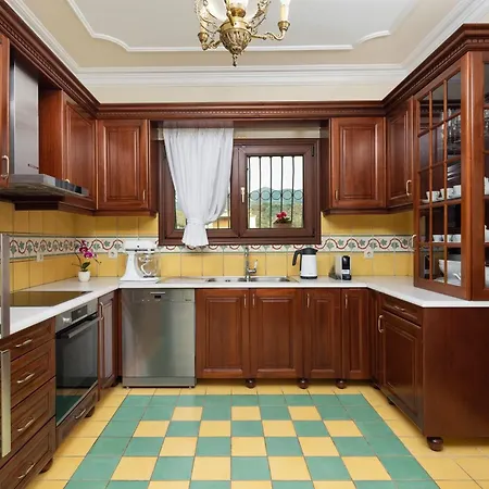 Rose Corfu Παραλία Αλμυρού