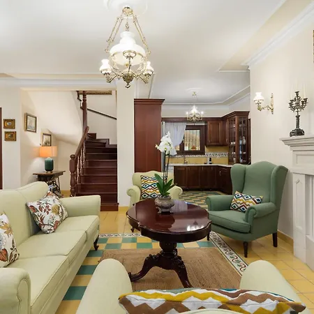 Rose Corfu Villa Paralía Almirú