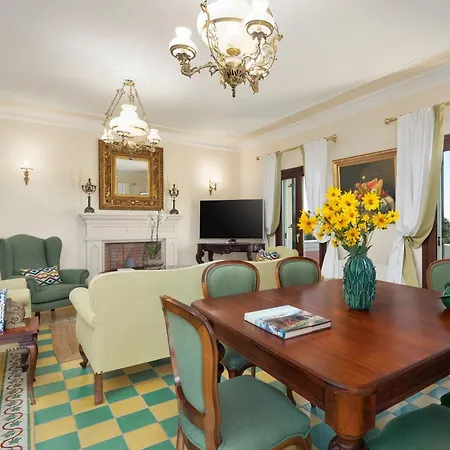 Rose Corfu * Paralía Almirú